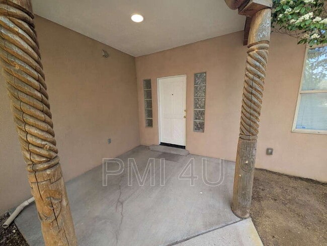 Photo - 511 Eugene Ct SE