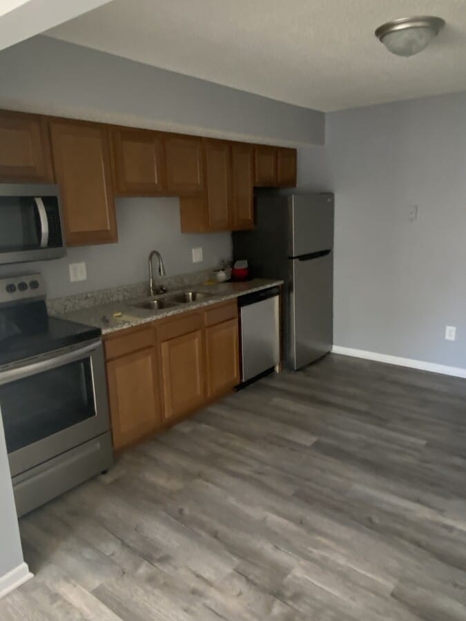 Photo - 535 Huron Dr W Unit C