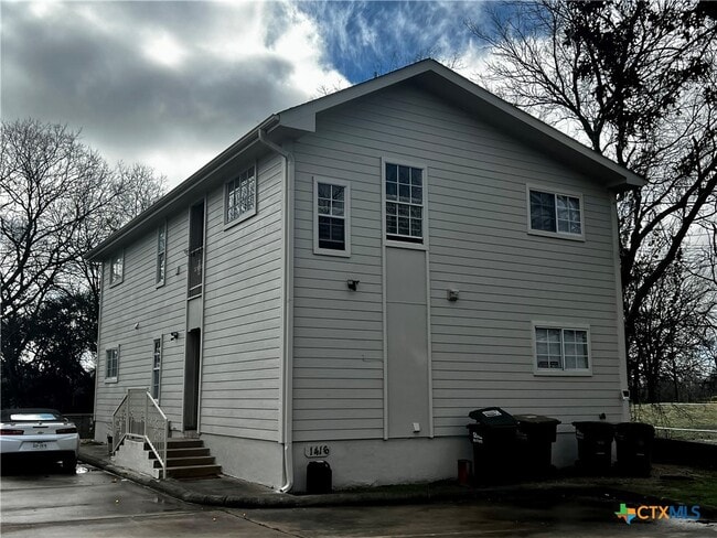 Building Photo - 1416 River Rd Rental