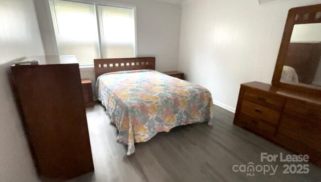 Photo - 124 Bridges Cir