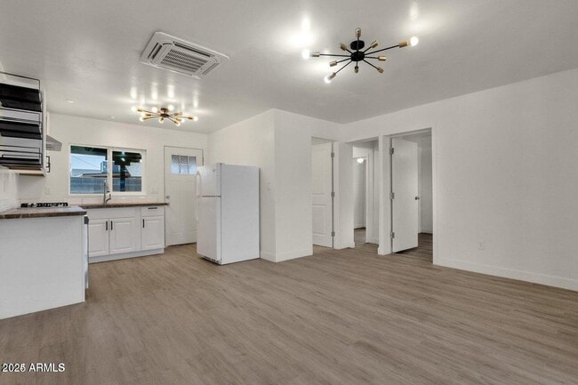 Photo - 2107 W Wilshire Dr