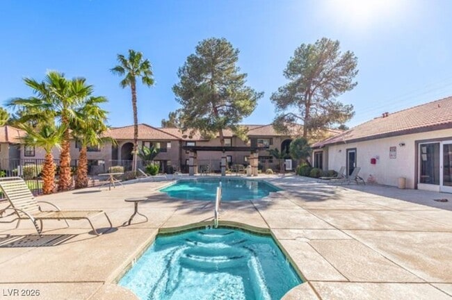 Building Photo - 2606 S Durango Dr Unit 266