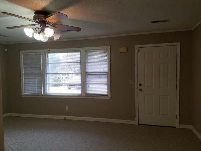 Photo - 2233 Garrison St