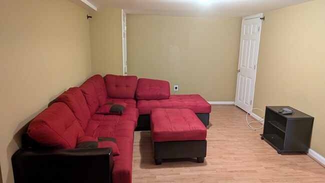 Living Area - 3900 Oglethorpe St