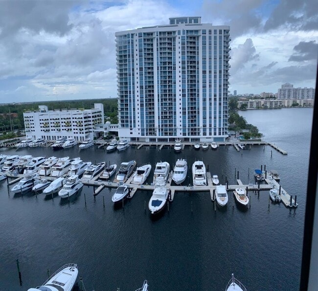 Building Photo - 17111 Biscayne Blvd Unit 1109