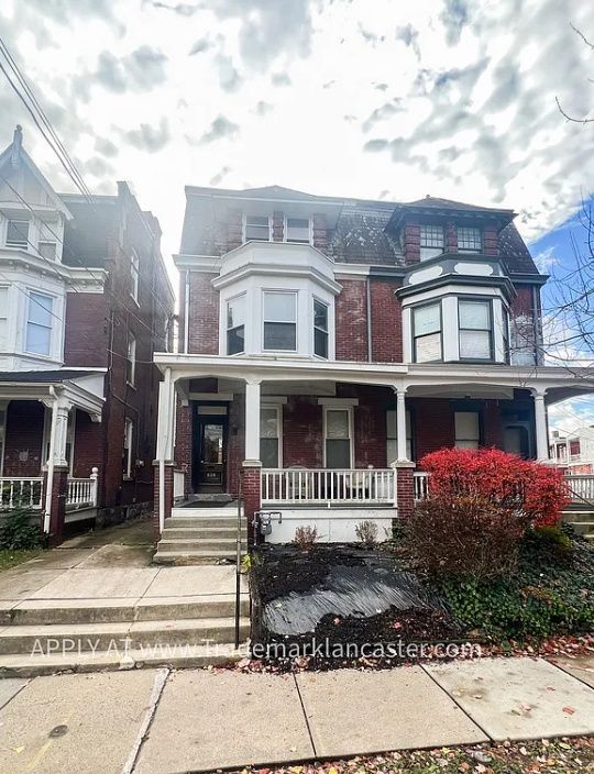 Photo - 626 W Lemon St Unit 2f