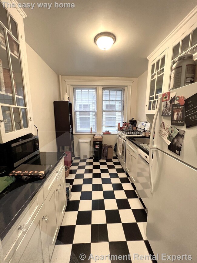 Building Photo - 13 Ellery St Unit #2