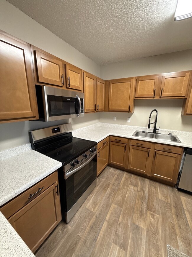 Photo - Lincoln School Apartments
