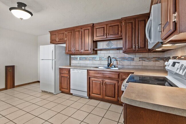 Photo - 2340 Canter Ln