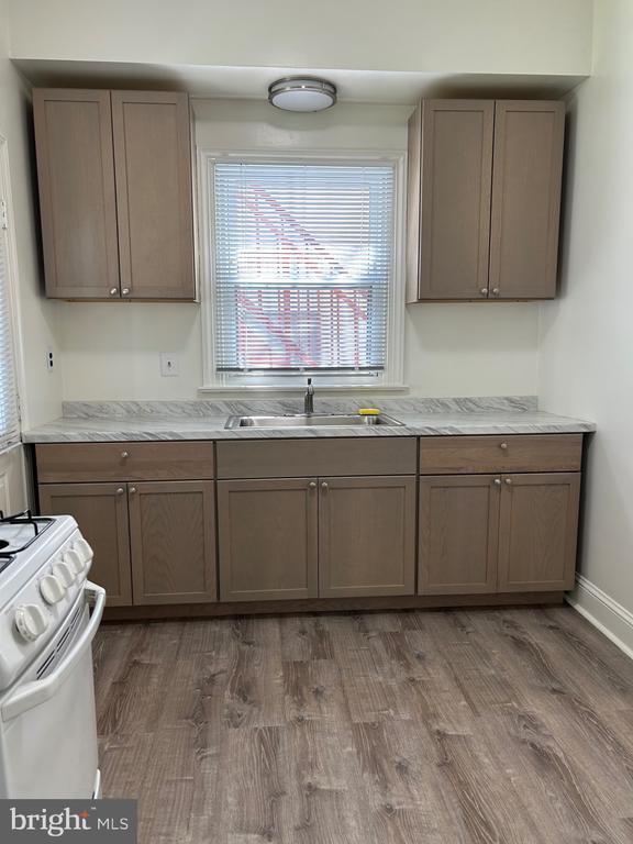 Building Photo - 206 W Gay St Unit 1