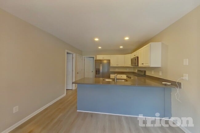 707 Patriot Ln