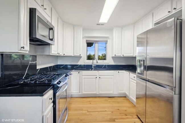 Photo - 2897 87th St