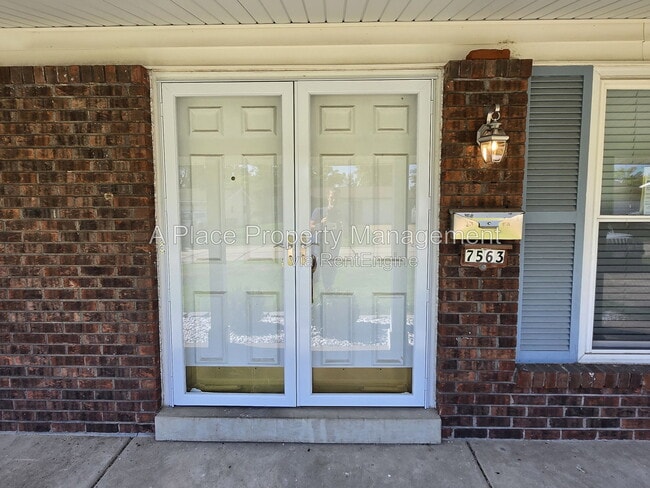 7563 Georgetown Dr