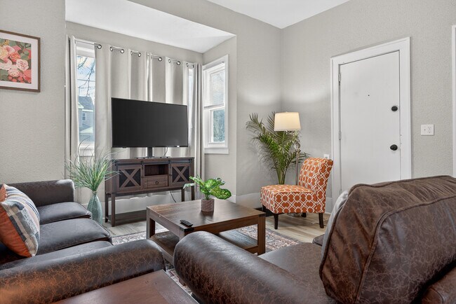 Photo - 700 Broadway Ave NW Unit 1A