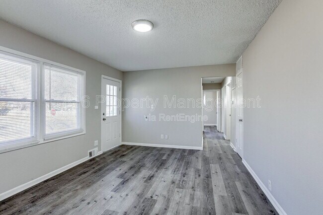Photo - 11201 Crystal Ave