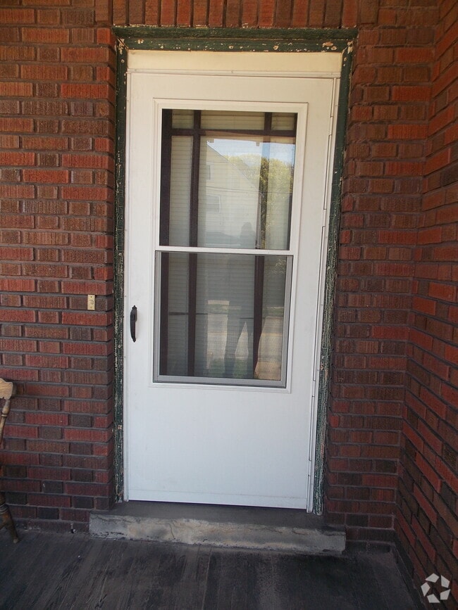 Building Photo - 3611 Maple St Unit 3609 Maple St. Rental