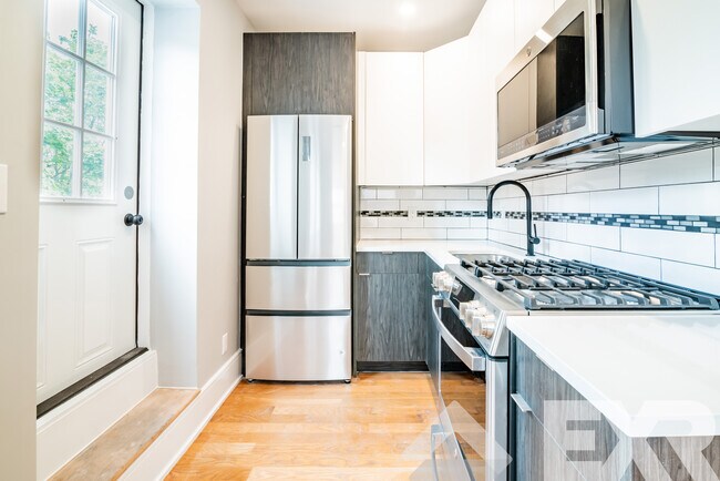 Photo - 121 8th Ave Unidad 4r