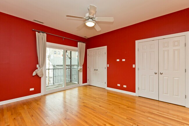 Photo - 622 N May St Unit 2