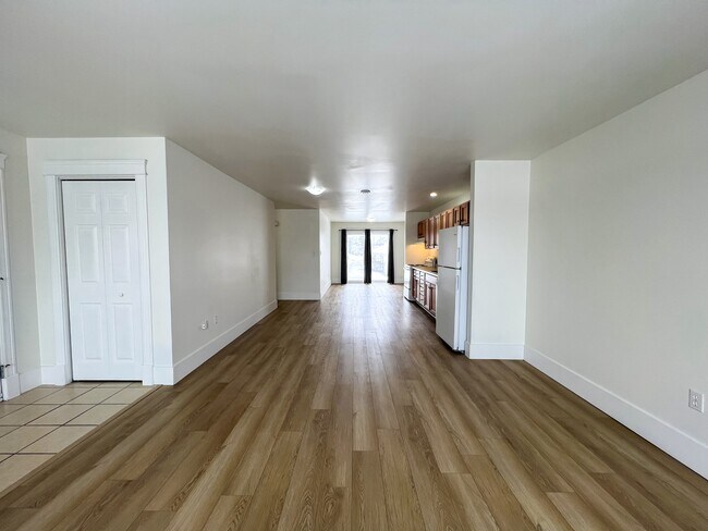 Photo - 10 Muttart Dr