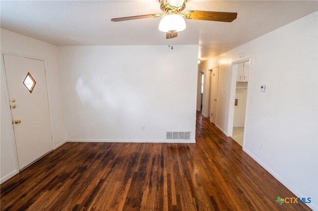 Photo - 304 Ridge St