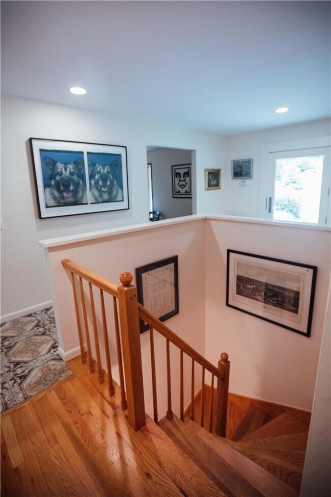 Photo - 16 Old Stone Rd