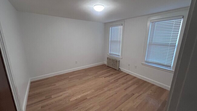 Photo - 182 West St