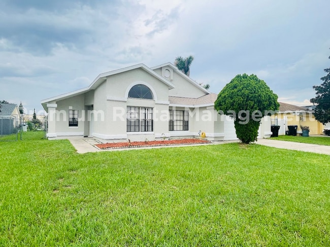 Building Photo - Beautiful 4 Bed / 2 Bath Single-Family Home with Fenced Yard & Screened Patio