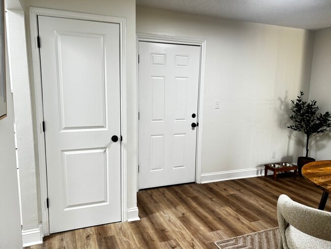 Brookhaven Apartments