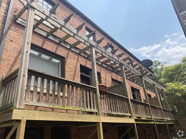 Building Photo - 23 Wilton St Rental