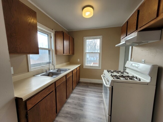 Photo - 2 Bedroom, 1 Bathroom Home with Deck