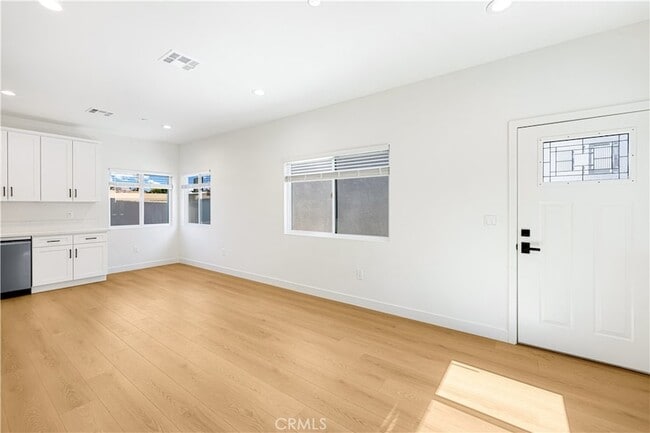 Photo - 4042 Somers Ave