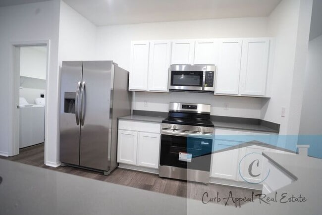 New construction in Jonesboro - beautiful 3bed / 2 bath home - Nettleton!!