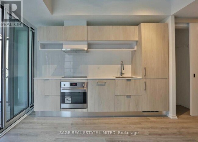 Photo - 5 Soudan Ave Unit 914