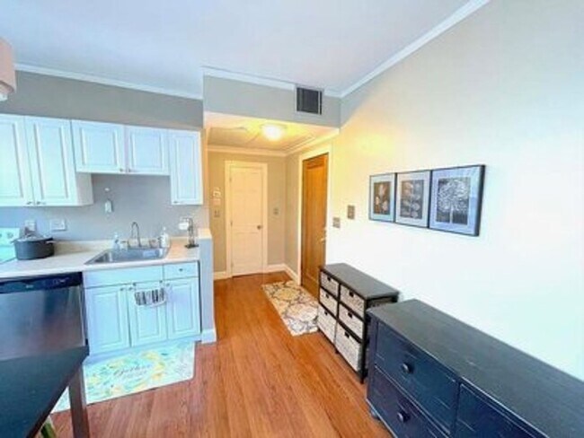 1411 Commonwealth Ave