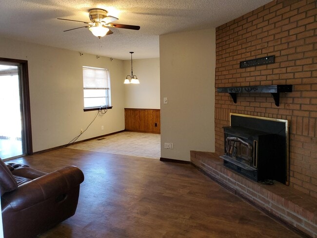 Photo - 4510 Prairie Rd