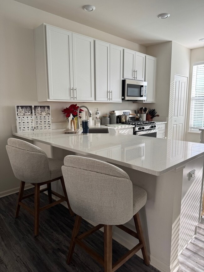 Photo - 1654 Bentz Way