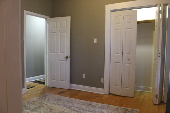 Building Photo - 1908 Esplanade Ave Unit 1908