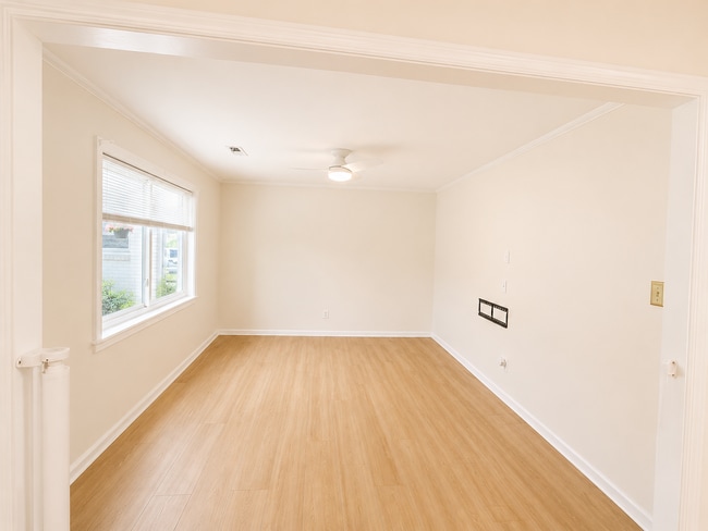 Photo - 1004 Blanton Pl