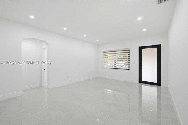 Photo - 5000 SW 5th St