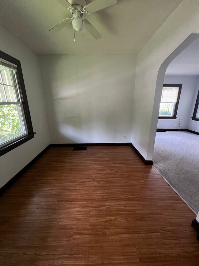 Photo - 1455 W 12th St