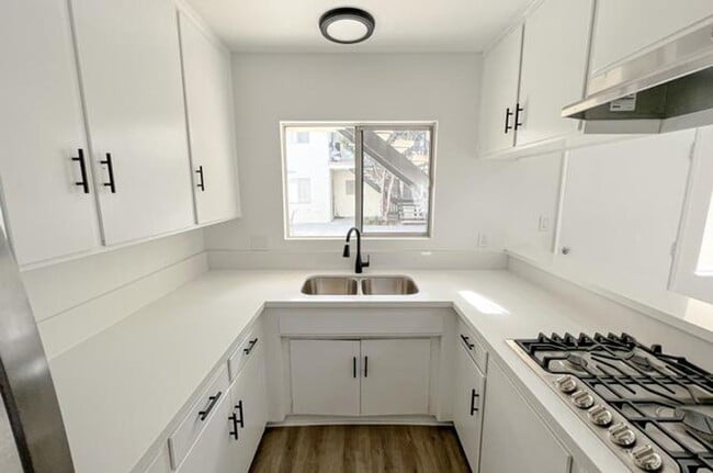 Photo - 5315 Lorna St