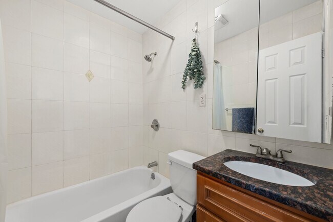 Photo - 25 Bogart St