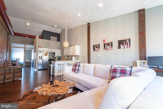 Building Photo - 19 N 3rd St Unit 5