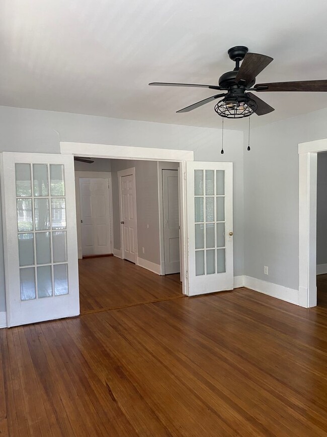 Photo - 318 E Park Ave Apartment Unit 320 E Park Ave (Downstairs)