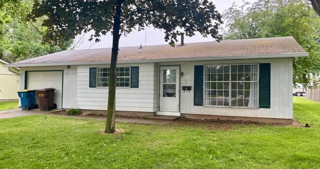 Check Out This 4-Bed/1-Bath House in Bluff... - Check Out This 4-Bed/1-Bath House in Bluff...