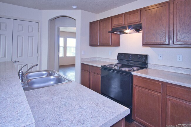 Photo - 5827 Camier Cove