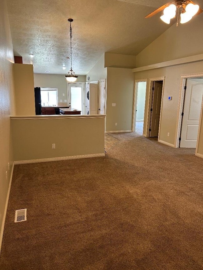 Photo - 4881 Holmes St Unidad 4887