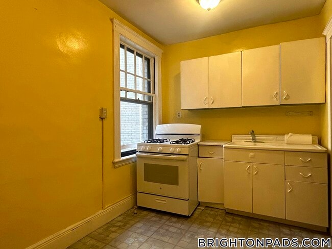 28 Sidlaw Rd Unit 6