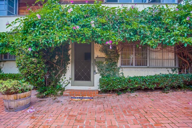 Photo - 350 Gravilla St