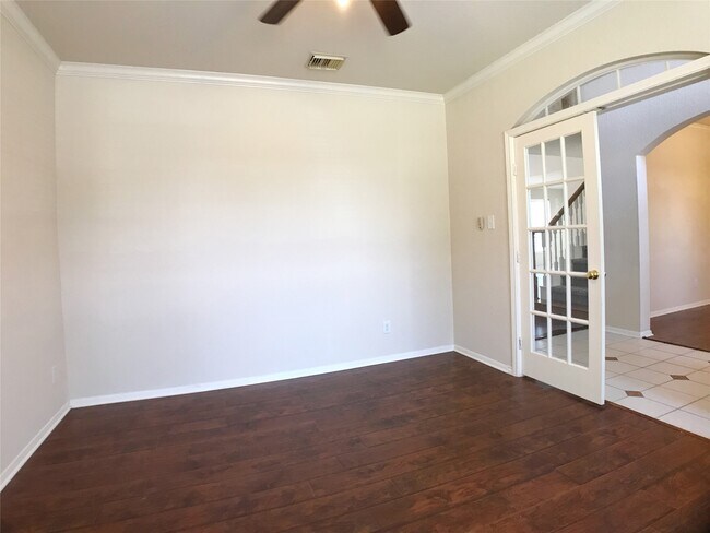 Photo - 6323 Sunset Cove Ln